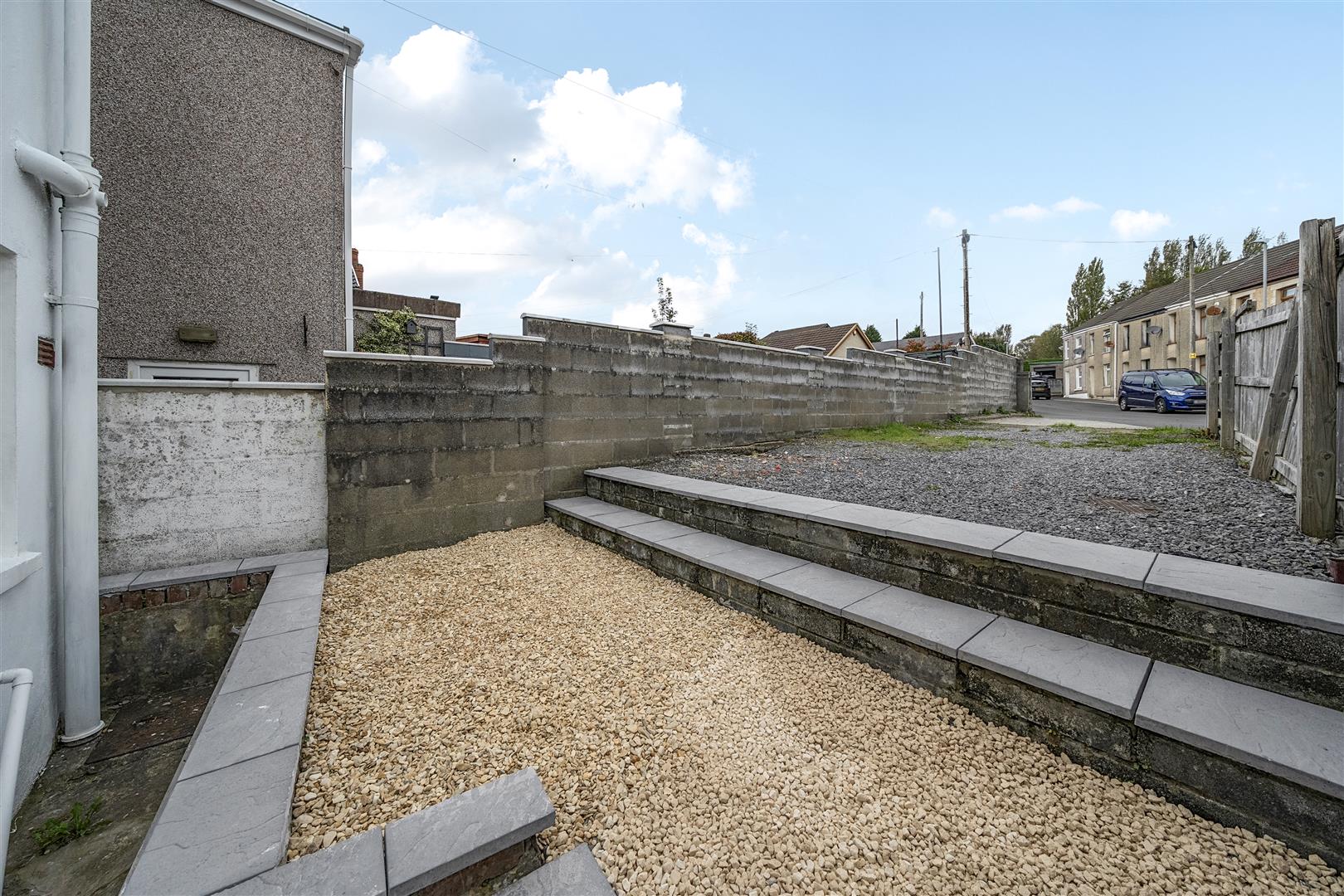 Clydach Road, Morriston, Swansea, SA6 6QB